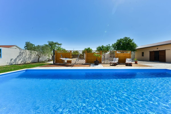Villa Marinic: Ruim vakantiehuis met privézwembad nabij Zadar - thumbnail 6