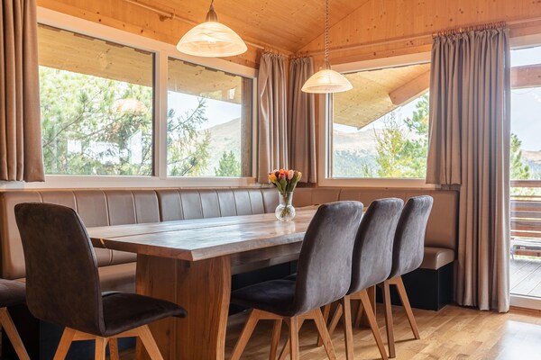 Massief houten chalet voor 12 personen aan de piste op de Turracherhöhe - thumbnail 3