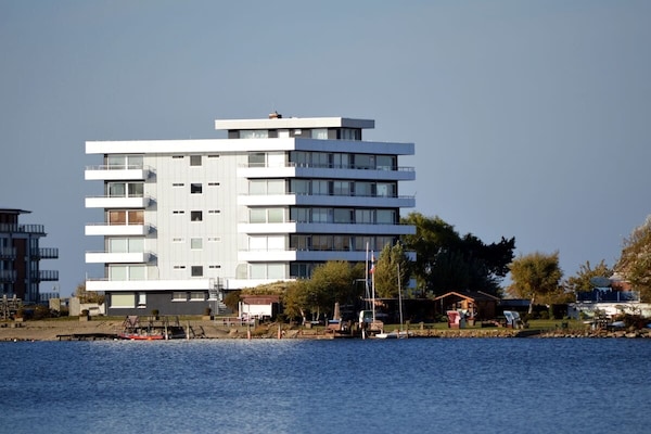 Kompakt vakantiehuis met WiFi op 1 km van centrum Heiligenhafen - thumbnail 1
