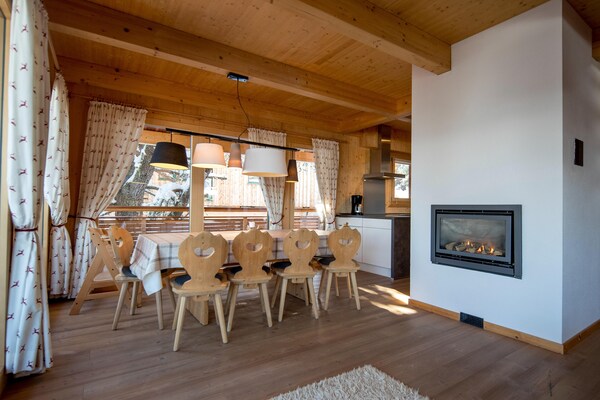 Massief houten chalet voor 10 personen met sauna en bubbelbad aan de piste - thumbnail 3