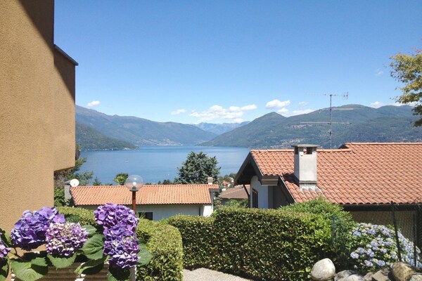 La Veranda: Vakantiehuis met uitzicht op het Lago Maggiore in Germignaga - thumbnail 3