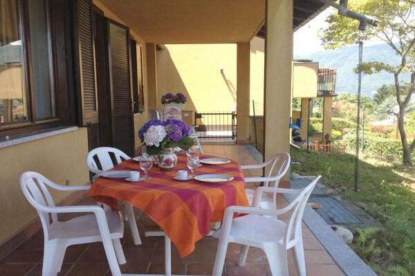 La Veranda: Vakantiehuis met uitzicht op het Lago Maggiore in Germignaga - thumbnail 4