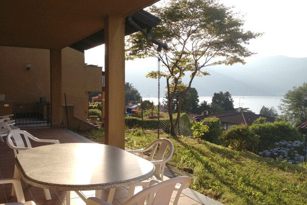 La Veranda: Vakantiehuis met uitzicht op het Lago Maggiore in Germignaga - thumbnail 5