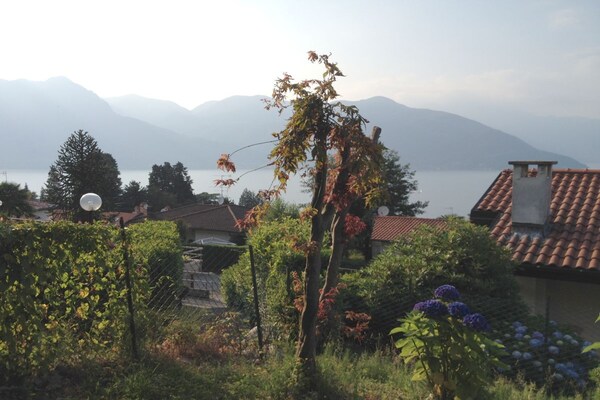 La Veranda: Vakantiehuis met uitzicht op het Lago Maggiore in Germignaga - thumbnail 6