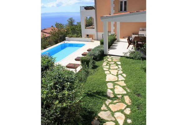Sfeervol vakantiehuis voor 5, met tuin en uitzicht, 3 km van Makarska - thumbnail 4