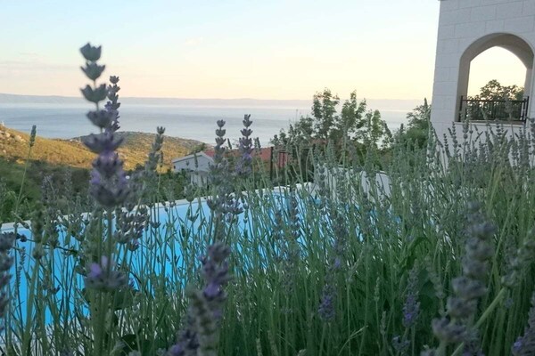 Sfeervol vakantiehuis voor 5, met tuin en uitzicht, 3 km van Makarska - thumbnail 5