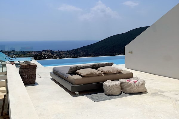 Ruime villa voor 8 in Koroni-Vasilitsi met uitzicht en tuin - thumbnail 4