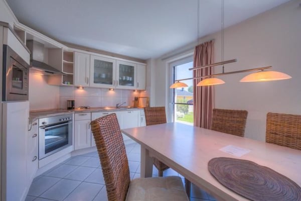 8-persoons vakantiehuis in Rechlin op 400 m van het strand - thumbnail 4