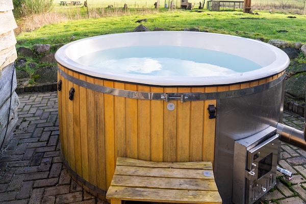 Landhuis Hezenes: luxe groepsaccommodatie met wellness op 1,5 hectare in Drenthe - thumbnail 4
