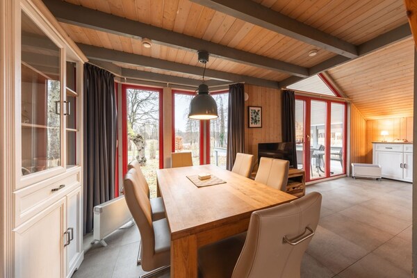 Vrijstaand vakantiehuis aan het Granzower Meer met sauna en open haard - thumbnail 4