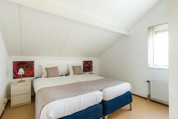 Scheldeveste 151: Luxe waterbungalow voor 8 personen in Breskens - thumbnail 6