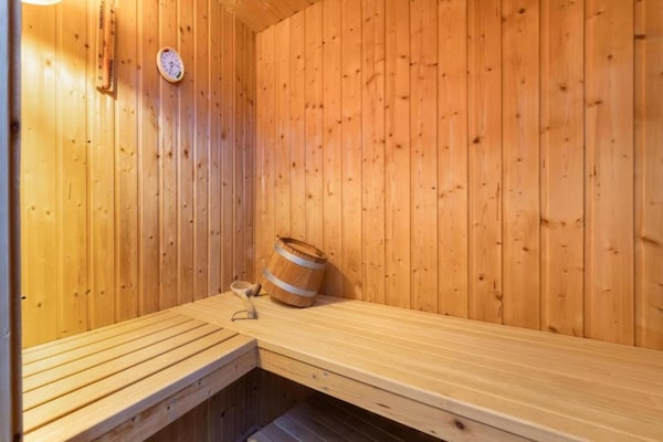 Op 400 m van het strand: ruim appartement in Rechlin aan de Müritz - thumbnail 5