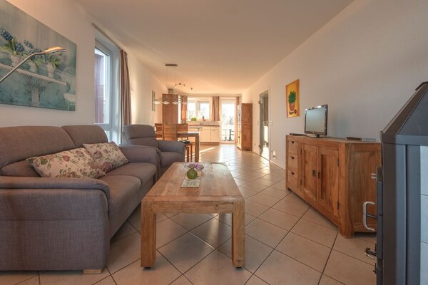 Appartement Mitteldeck 494: Rustiek verblijf aan de Müritz met privéstrand - thumbnail 5