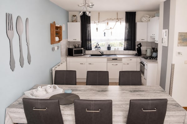 Zeezwaluw 29: Gezinsvriendelijke bungalow op Fort Soleil bij Breskens - thumbnail 3