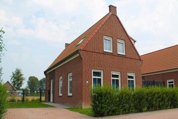 Stijlvol vakantiehuis met sauna, 1,4 km van strand Breskens - thumbnail 1