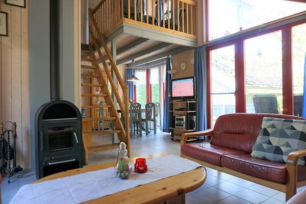 Comfortabel vakantiehuis met sauna en haard aan het meer in Mecklenburg - thumbnail 2