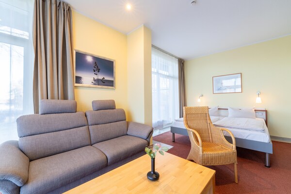 Romantisch appartement aan het Granzower Meer met terras en wellness - thumbnail 1
