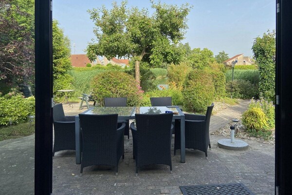 Scheldeveste 129: Luxe vakantiehuis met tuin op 500m van het strand in Breskens - thumbnail 5
