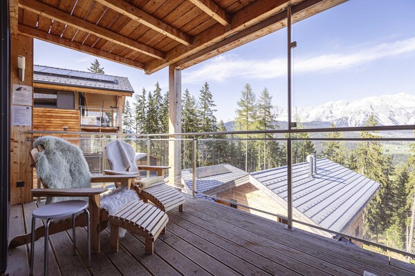 Ski-in/ski-out chalet voor 9 met sauna, bubbelbad en Dachstein uitzicht - thumbnail 4