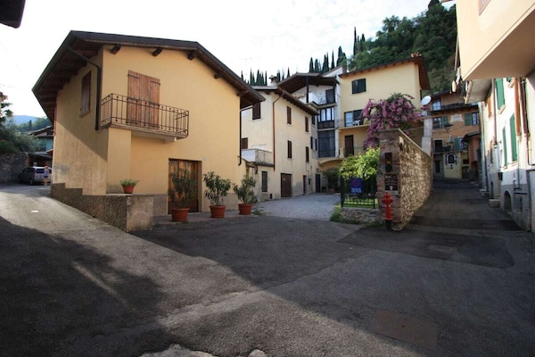Centraal gelegen vakantiehuis in Toscolano-Maderno voor 4 personen - thumbnail 2