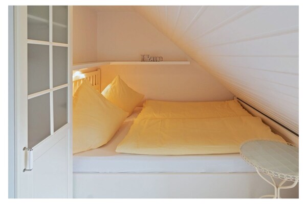 Licht appartement met balkon op loopafstand van de dijk in Norddeich - thumbnail 4
