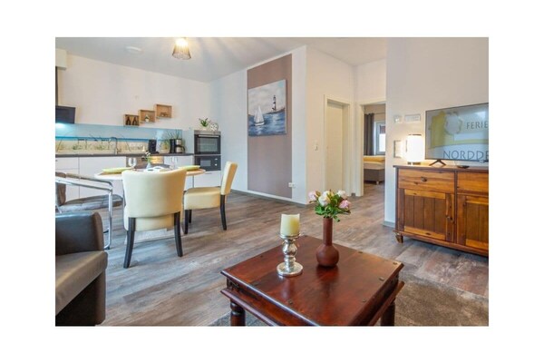 Knus appartement voor 2 met balkon, op loopafstand van strand en centrum Norddeich - thumbnail 6