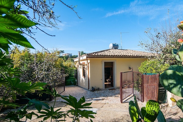 Zonnig vakantiehuis met citroentuin, 300m van strand in Noto Marina - thumbnail 6