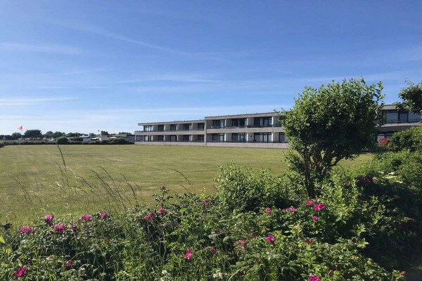 Beachhouse Staberdorf: Modern appartement met weids uitzicht op de Oostzee - thumbnail 2