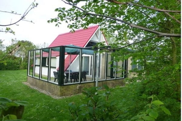 Vakantiehuis SP 26 in Groote Keeten met uitzicht op de vijver - thumbnail 1