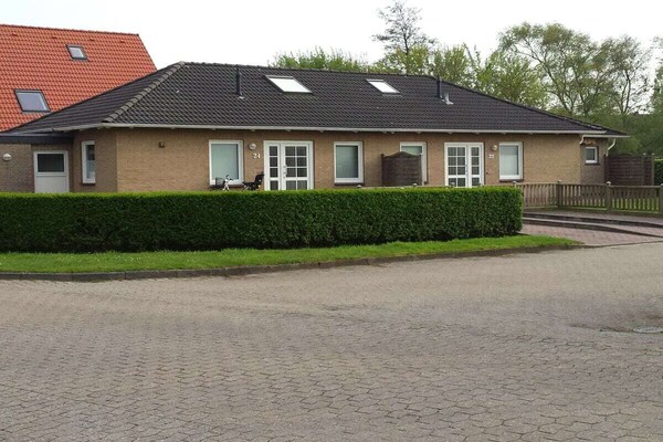 Licht & allergievriendelijk vakantiehuis voor 8 personen op Borkum - thumbnail 1