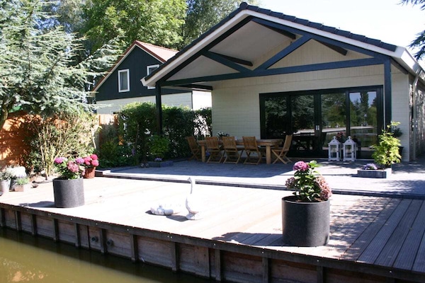 Comfortabele bungalow De Wilgenroos in Wervershoof, ideaal voor gezinnen - thumbnail 1
