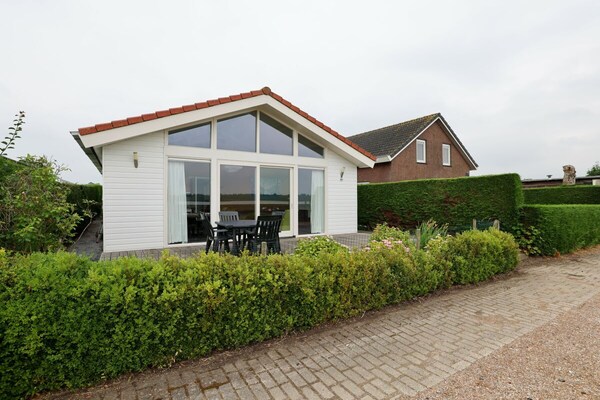 Comfortabele bungalow De Wilgenroos in Wervershoof, ideaal voor gezinnen - thumbnail 3