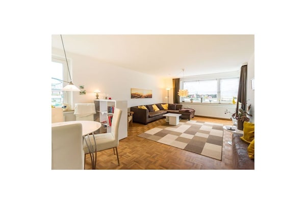 Licht appartement met balkon aan het Godewindpark in Travemünde - thumbnail 3