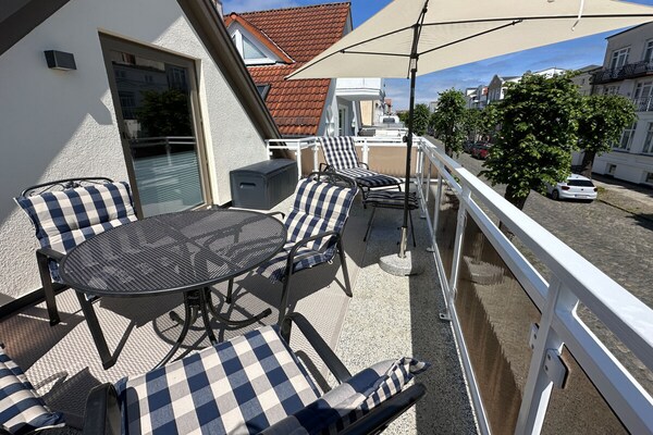 Gerenoveerd 4-sterren appartement in oud vissershuis – centrum Warnemünde - thumbnail 2