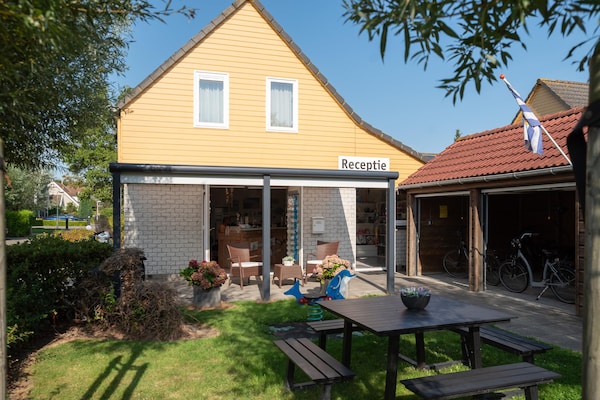 Vrijstaand vakantiehuis met sauna op 300m van de Zeeuwse kust - thumbnail 5