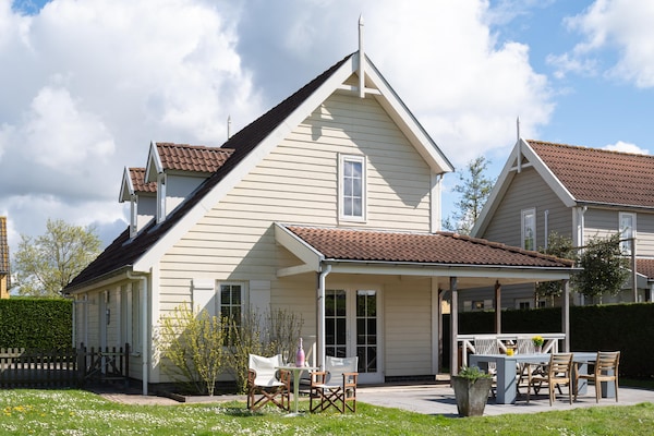 Vrijstaand vakantiehuis op 300m van zee in Wemeldinge, Zeeland - thumbnail 1