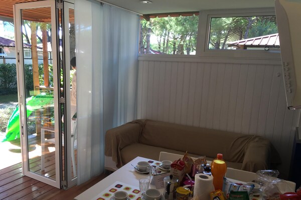 Chalet in dennenbos op 50 meter van strand Lido di Jesolo - thumbnail 3