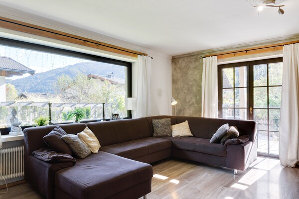 Ruim chaletappartement voor 12 personen direct aan de skipiste in Leogang - thumbnail 3