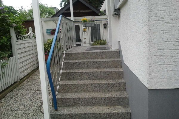 Ruim vakantiehuis voor 8 in Bergisch Gladbach, vlakbij het centrum - thumbnail 3