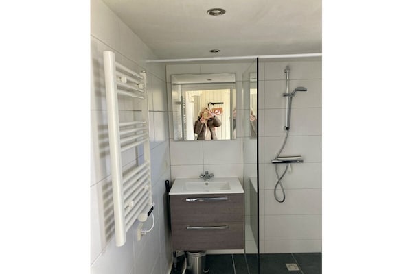Romantisch strandhuisje op 150m van zee, huisdieren welkom - thumbnail 6