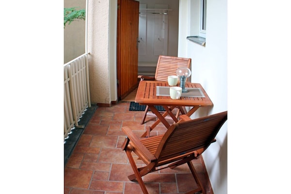 Modern appartement met overdekt terras nabij centrum Berlijn - thumbnail 2