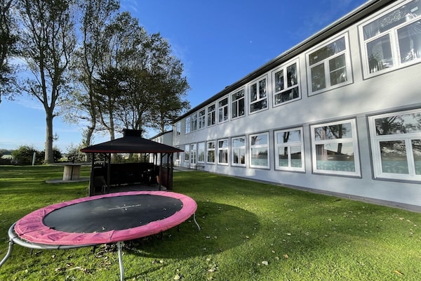 Licht appartement op 5 km van zee met weids uitzicht en 4000 m² tuin - thumbnail 4