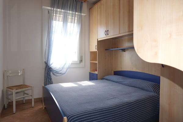 Aan zee: Licht appartement Ghirlandina 19A in Porto Santa Margherita - thumbnail 4