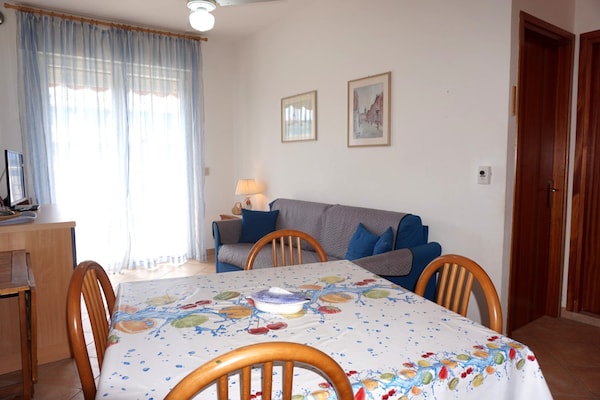 Aan zee: Licht appartement Ghirlandina 19A in Porto Santa Margherita - thumbnail 3