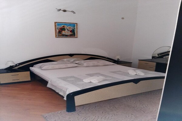 Superieur appartement met zeezichtterras op slechts 10 meter van het strand - thumbnail 3