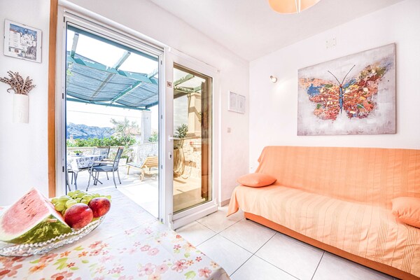 3-persoons appartement aan het strand in Povlja · 3 pers. - thumbnail 2