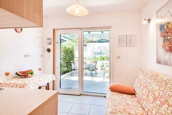 3-persoons appartement aan het strand in Povlja · 3 pers. - thumbnail 3