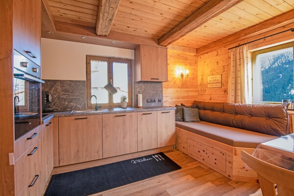 Vrijstaande berghut in Fügenberg met buitensauna en uitzicht op de Alpen - thumbnail 4
