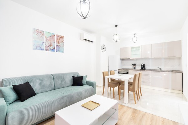 Appartement aan zee met terras en uitzicht op Vela Luka, Korčula - thumbnail 2