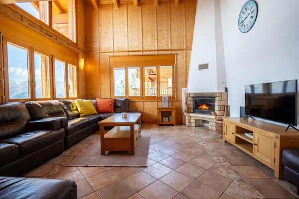 Chalet Tschoueilles 014: Ruim chalet voor 12 personen met bergzicht in Wallis - thumbnail 3